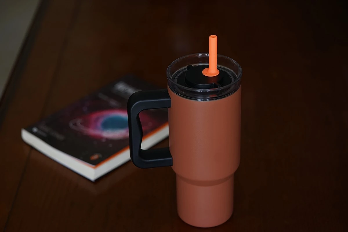 Stainless Steel Straw Double Wall Vacuum Metal Mug Stainless Steel Straw Double Wall Vacuum Metal Mug